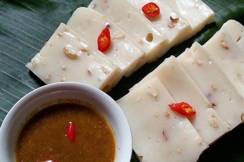 Bánh đúc lạc truyền thống với đậu phộng bùi béo, thơm lừng