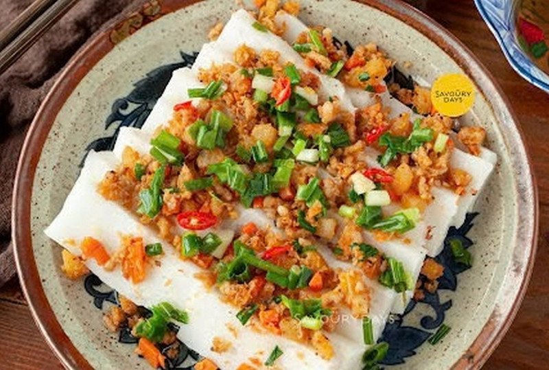 Bánh đúc mặn với hành phi và nước cốt dừa béo ngậy