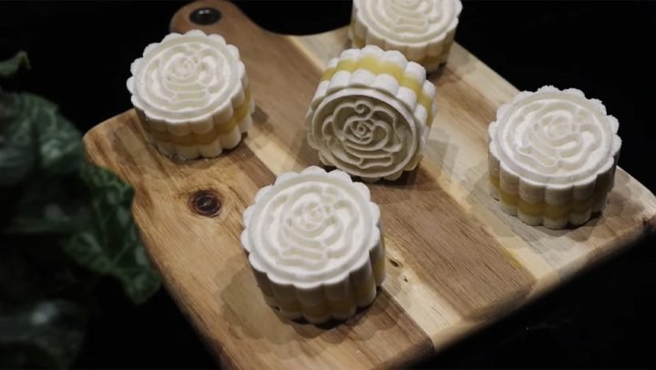 Bánh in truyền thống và các loại nhân, giải thích lượng calo bánh in nhân dừa.