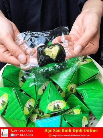 Bánh ít lá gai thơm ngon đặc trưng