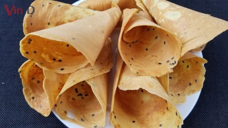 bánh kẹp nướng mè đen giòn rụm