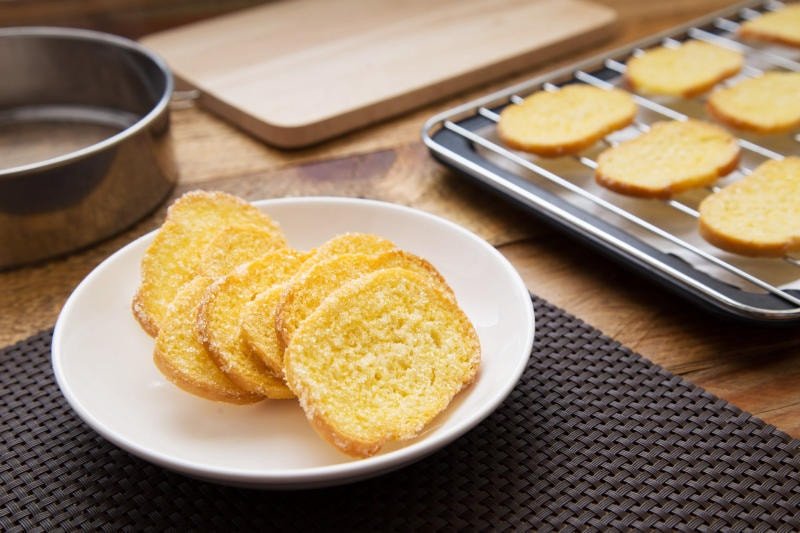 Bánh mì bơ đường là món ăn giàu năng lượng và chất béo
