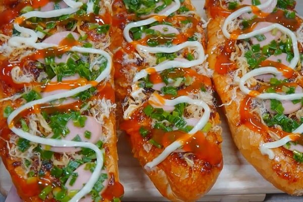 Bánh mì muối ớt nướng bằng chảo chống dính đơn giản