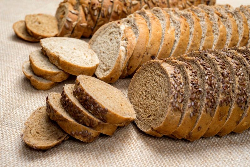 Bánh mì ngũ cốc, lựa chọn dinh dưỡng hơn khi làm bánh mì thập cẩm tại nhà