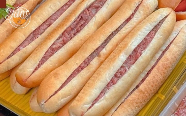 Bánh mì que pate giòn rụm thơm ngon