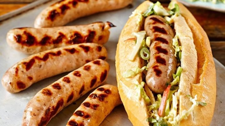 Bánh mì xúc xích cung cấp năng lượng cao