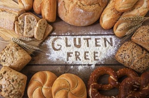 Bánh mì yến mạch không gluten cung cấp lượng calo và chất xơ ổn định