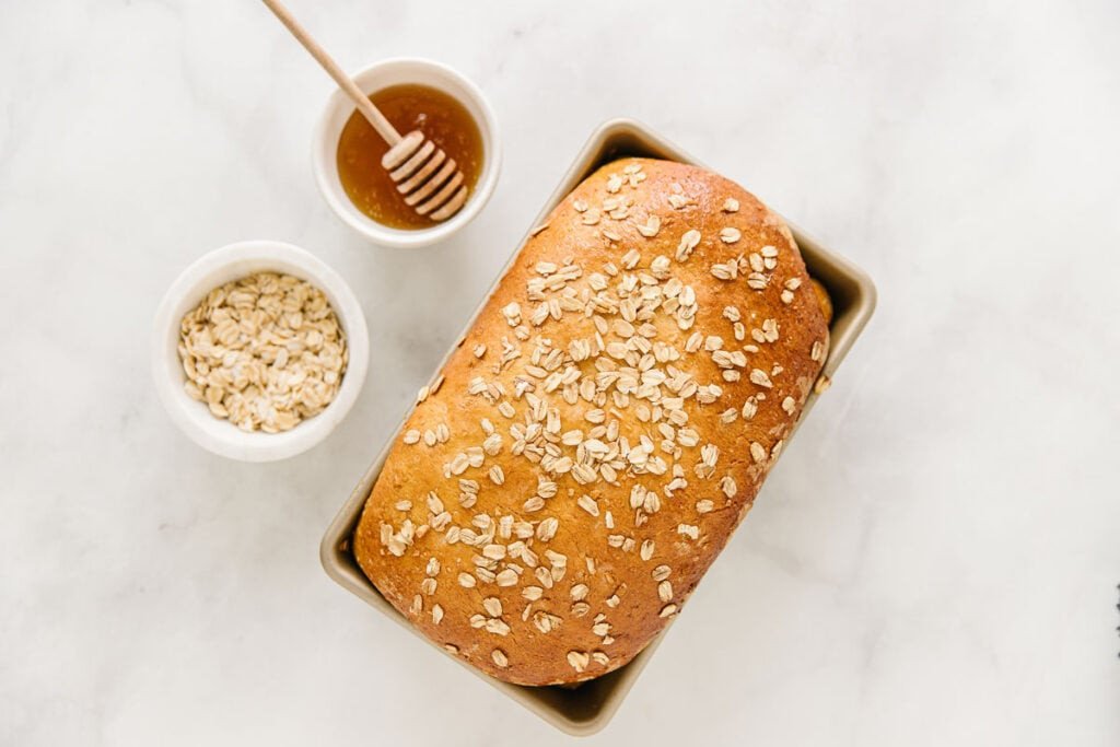 Bánh mì yến mạch, một lựa chọn ít calo hơn bánh mì trắng