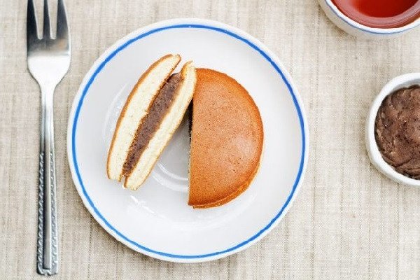 Bánh rán doremon làm từ bột mì thơm ngon