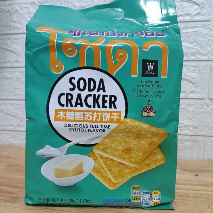Bánh soda cracker Thái Lan giòn rụm, vị mặn nhẹ