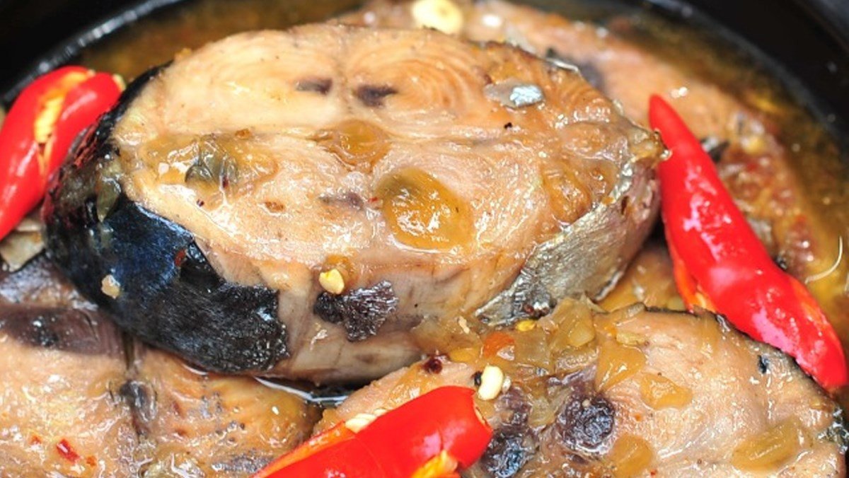 Bát cá ngừ kho tiêu cay nồng, hấp dẫn