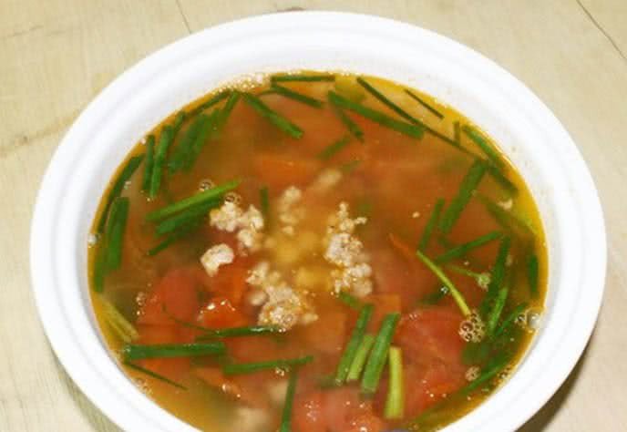 Bát canh chua thịt băm cà chua hấp dẫn
