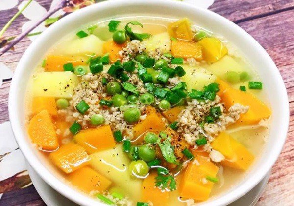 Bát canh khoai tây thịt băm thơm ngon, đậm đà