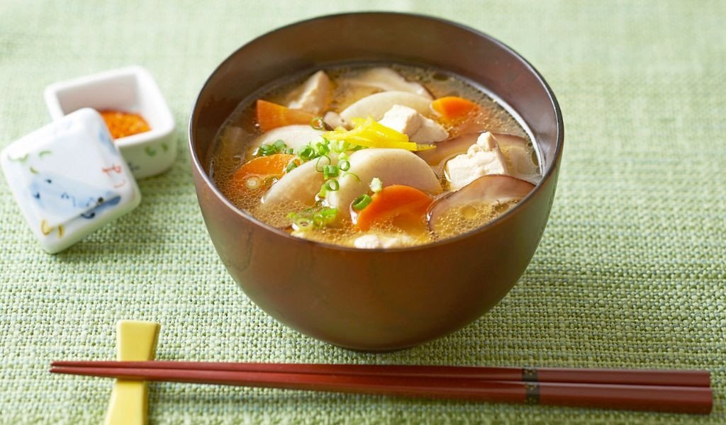 Bát canh rau củ thập cẩm kiểu Nhật nhẹ nhàng, thanh mát