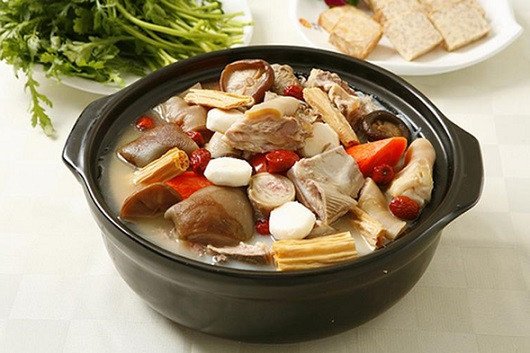 Bát canh xương dê nấu măng thơm ngon, bổ dưỡng không còn mùi hôi đặc trưng