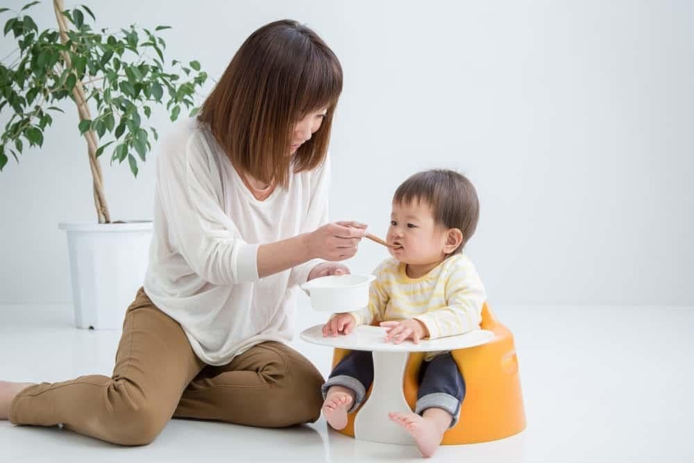 Cách Nấu Cháo Trai Cho Bé: Đủ Dinh Dưỡng, Hết Tanh Bát cháo trai sánh mịn, bổ dưỡng cho bé ăn dặm