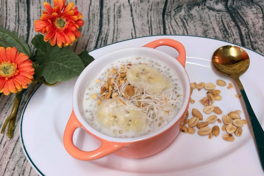Bát chè chuối chưng đậu xanh thanh mát, giải nhiệt mùa hè