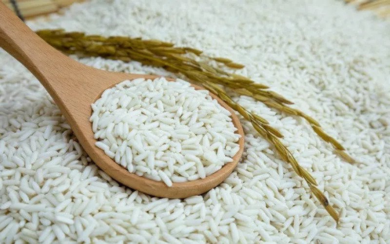 Bát gạo nếp trắng tinh, minh họa thành phần dinh dưỡng của gạo nếp