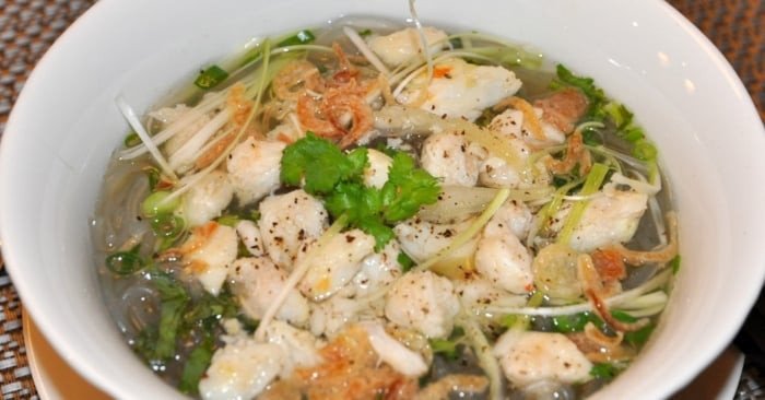 Bát miến cua biển nóng hổi chuẩn vị