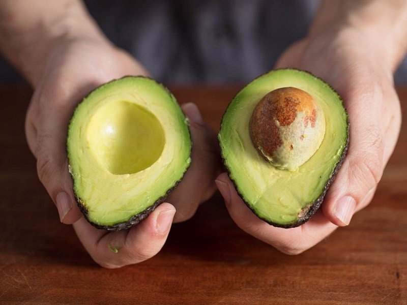 Bí quyết chọn bơ ngon chín tự nhiên, không sượng đắng