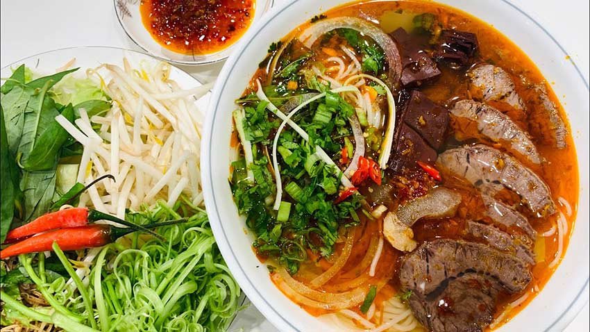 Bí quyết nấu bún bò miền Nam ngon như nhà hàng