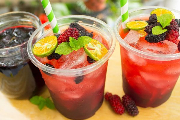 Biểu đồ minh họa lợi ích sức khỏe từ siro dâu tằm và quả dâu