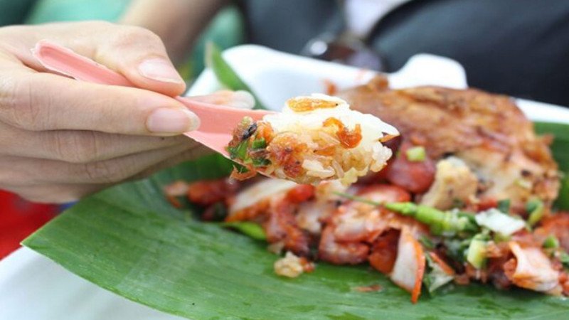 Bữa sáng với xôi mặn hấp dẫn và đầy đủ dinh dưỡng