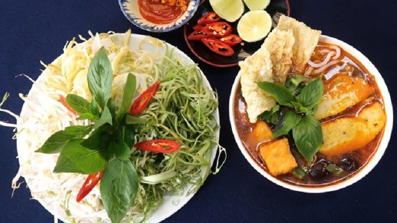 Bún bò Huế chay thơm ngon đậm đà