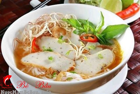 Bún chả cá chiên Đà Nẵng đặc trưng
