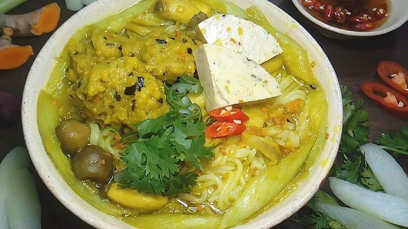 Bún mọc chay với viên mọc dai giòn