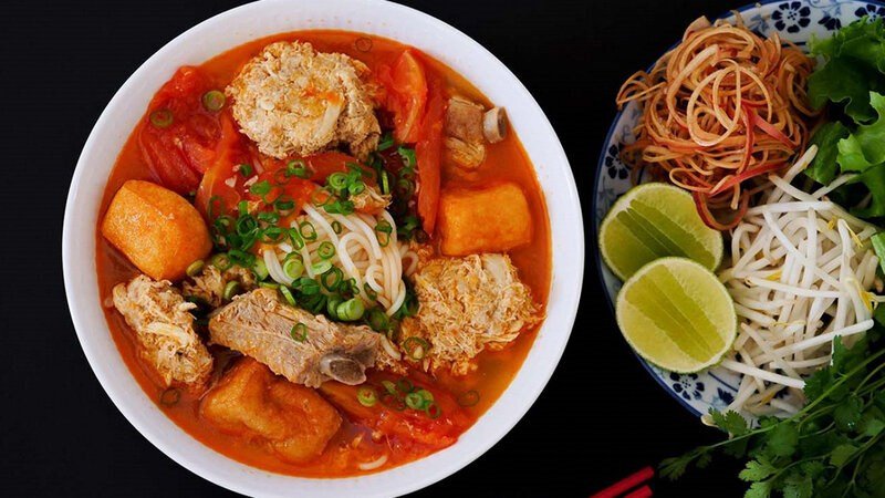 Bún riêu giò heo cung cấp đầy đủ dưỡng chất