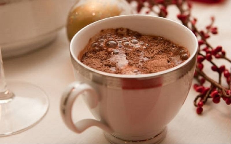 Ca cao giúp thúc đẩy serotonin trong não, chất làm não "vui vẻ", đẩy lùi stress và thư giãn tinh thần