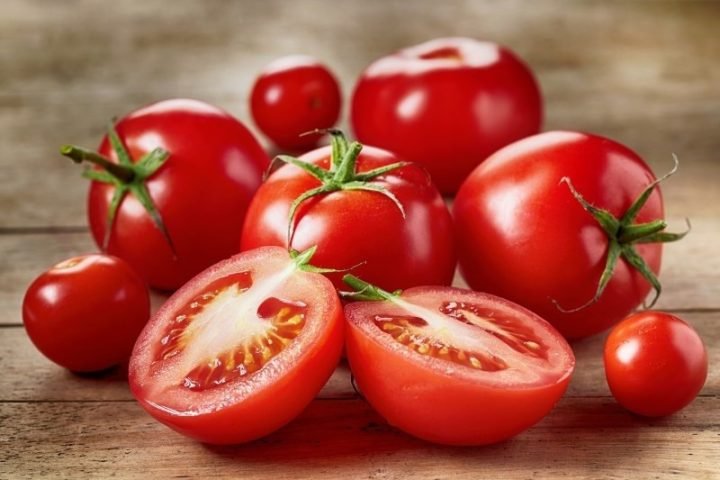 Cà Chua Có Bao Nhiêu Calo? Phân Tích Dinh Dưỡng Toàn Diện Cà chua bao nhiêu calo?