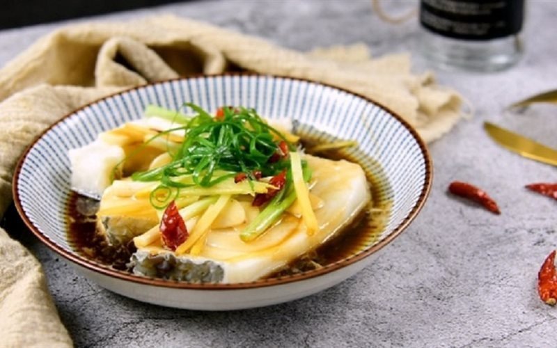 Cá hấp hành gừng thơm ngon, giữ trọn dưỡng chất