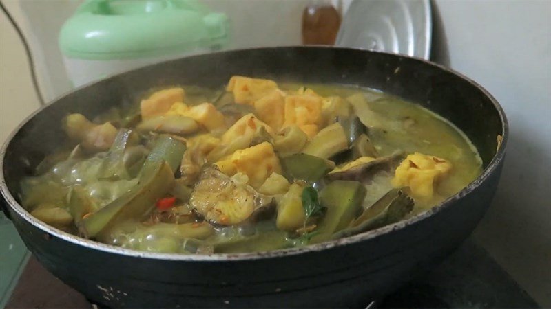Cá lăng om chuối đậu béo ngậy