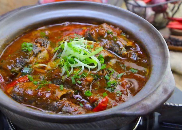 Cá nục sốt cà chua đậm đà hương vị