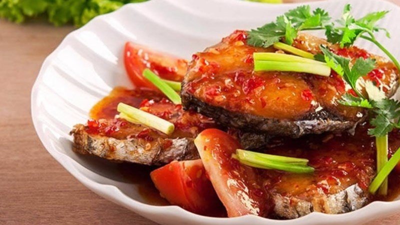Khám phá 15+ **Cách Nấu Cá Thu Ngon** Chuẩn Vị, Đậm Đà Hút Hồn Cá thu sốt cà chua thơm lừng, đậm đà cho bữa cơm gia đình