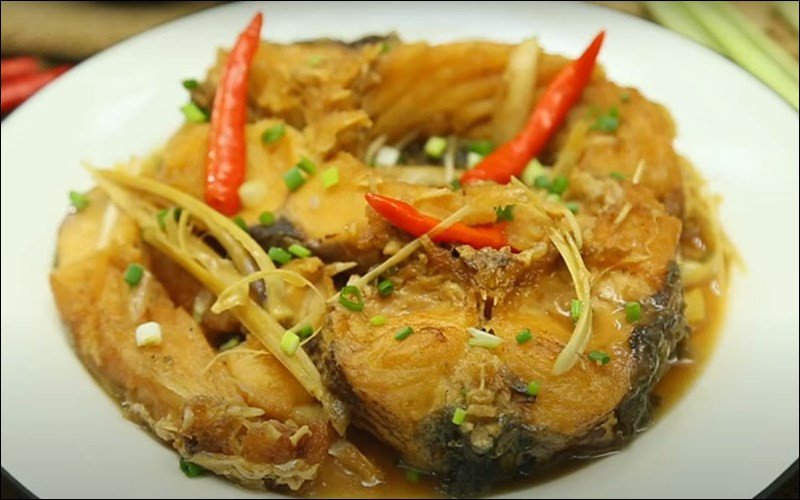cá trắm kho sả ớt đậm đà