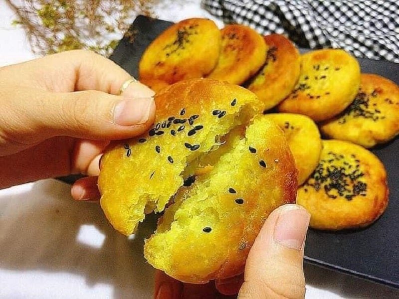 Các bước làm bánh khoai lang với bột năng