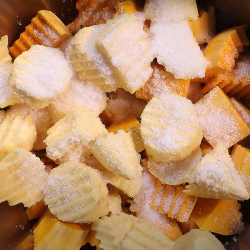 Các loại củ quả đã sơ chế sẵn sàng để nấu canh kiểm