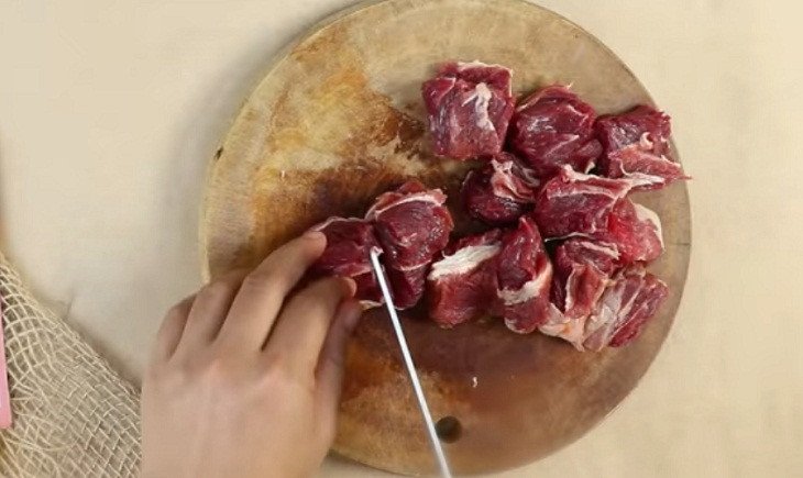 Các loại rau củ tươi ngon đã được sơ chế sẵn sàng cho món hủ tiếu bò kho