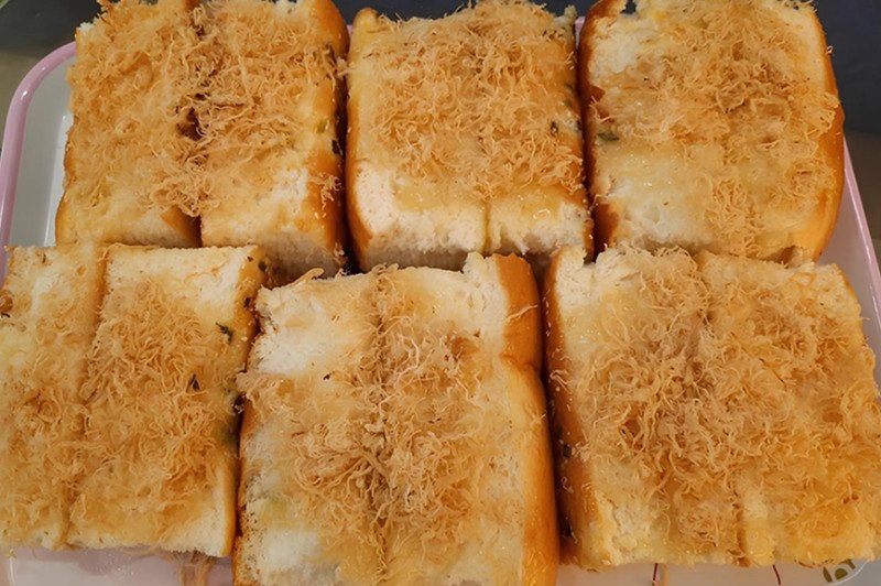 Các loại thực phẩm tươi xanh giúp cân bằng dinh dưỡng khi thưởng thức bánh mì ruốc