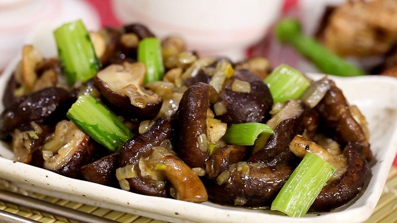 Các món ăn từ nấm đông cô được chế biến đa dạng, giữ trọn hương vị