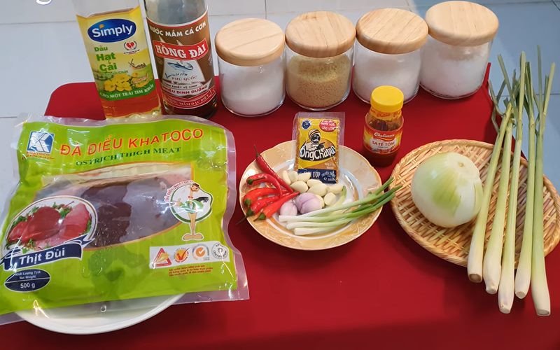 Cách Nấu Thịt Đà Điểu Xào Lăn Đậm Vị Chuẩn Ngon Tại Nhà Các nguyên liệu tươi ngon chuẩn bị cho món cách nấu thịt đà điểu xào lăn