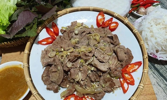 Các nguyên liệu tươi ngon để chế biến món thịt ngựa hấp bia
