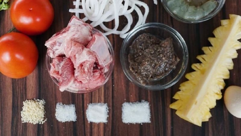 Các nguyên liệu tươi sống để nấu bánh canh cua đồng