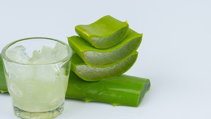 Các sản phẩm nước yến nha đam đóng chai và lượng calo cần lưu ý