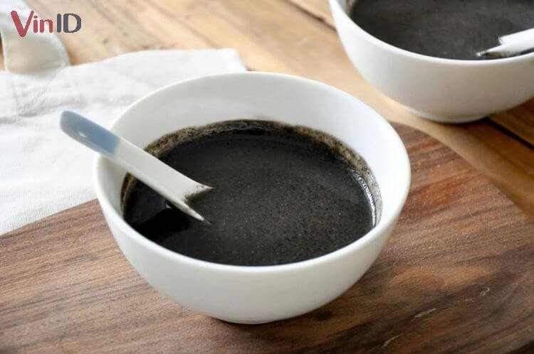 Cách nấu chè mè đen bằng bột năng sánh mịn