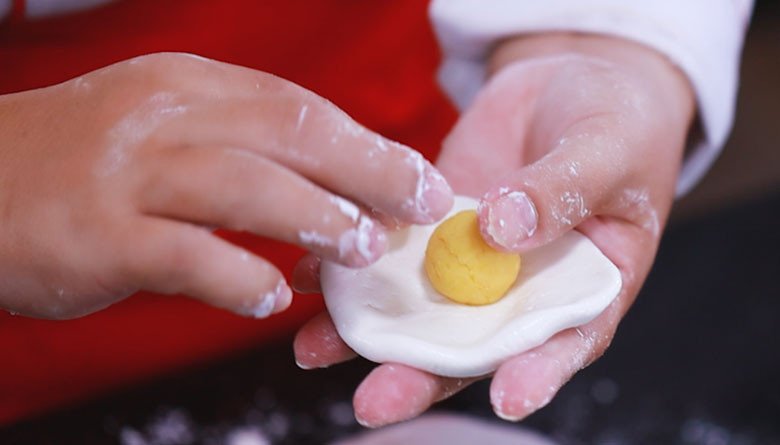 cách nấu chè trôi nước ngon nặn bánh