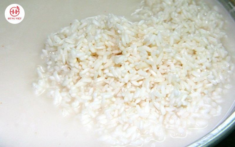 Cách ngâm gạo nếp đúng kỹ thuật để xôi luôn mềm dẻo